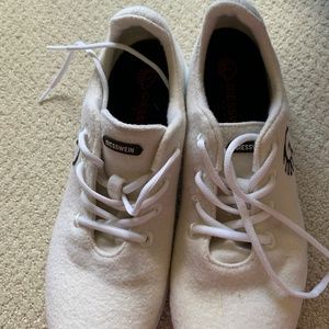 Giesswein Merino Wool Runners Doctors white in Box size 8.5